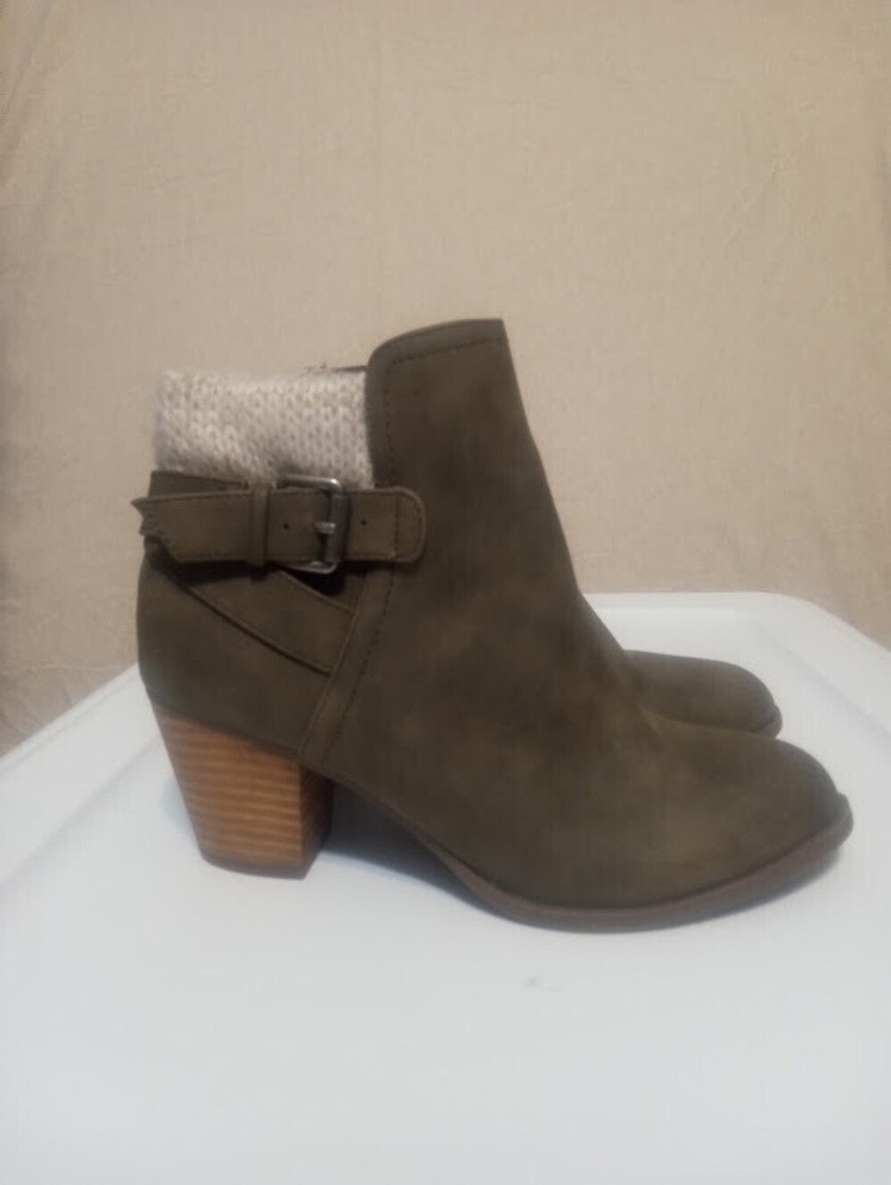 Brown Report Ankle Boots | Cozy | Perfect for fall or everyday wear GUC